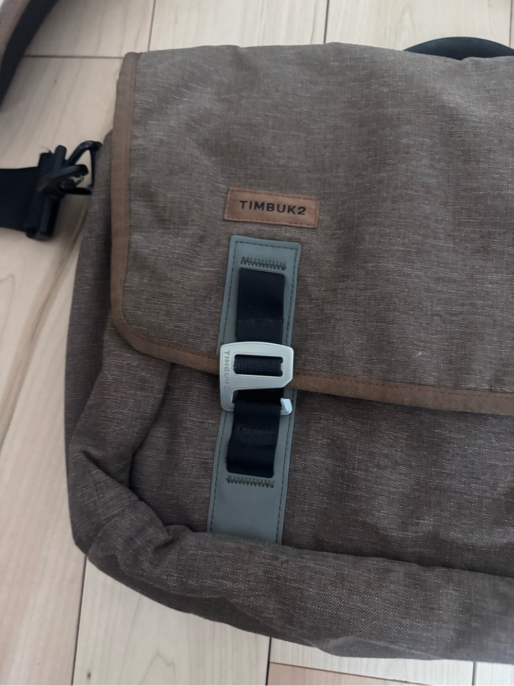 Timbuk2 Command Messenger Bag - Picture 2 of 6